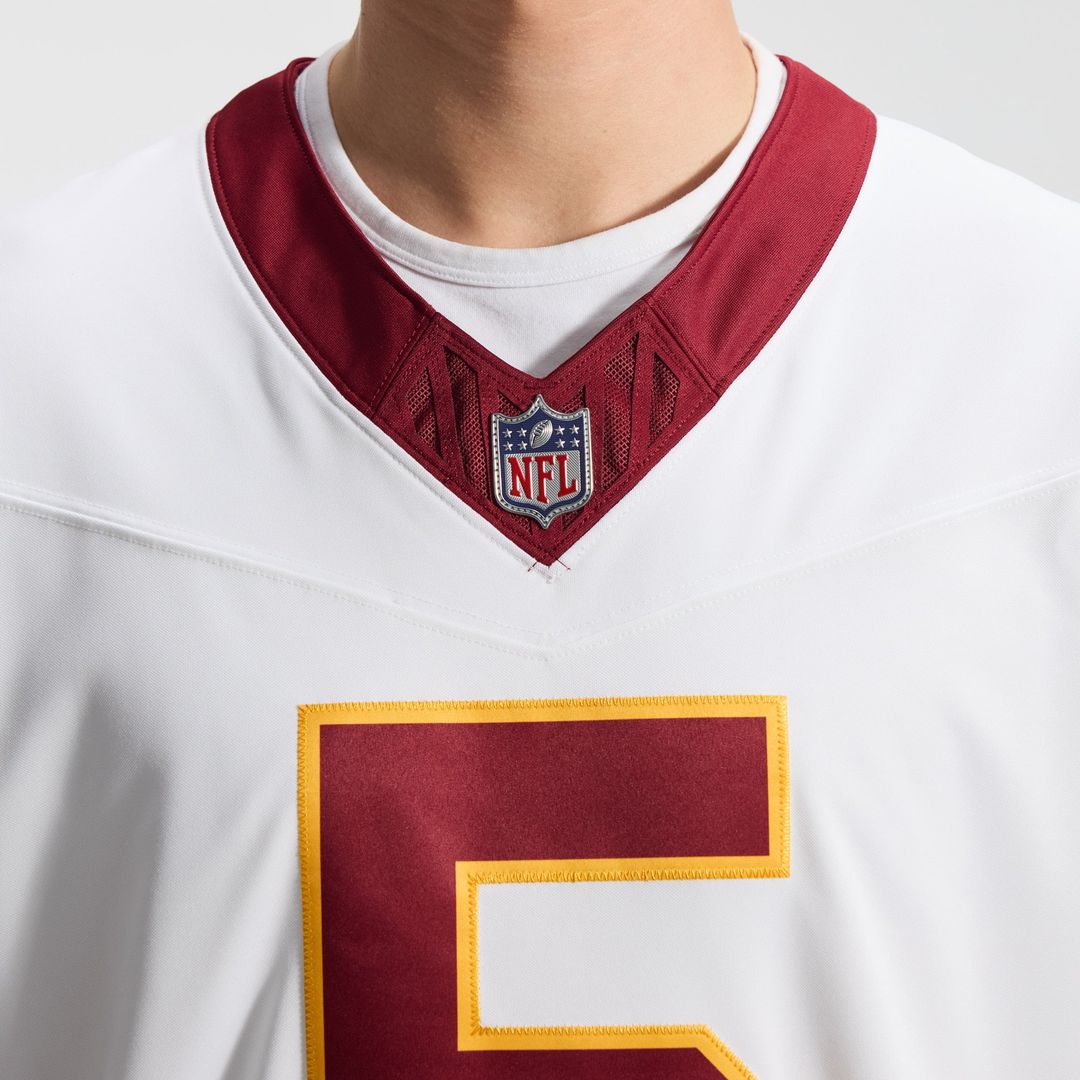 Washington Commanders Jayden Daniels Nike Burgundy Team Vapor FUSE Stitched Limited Jersey